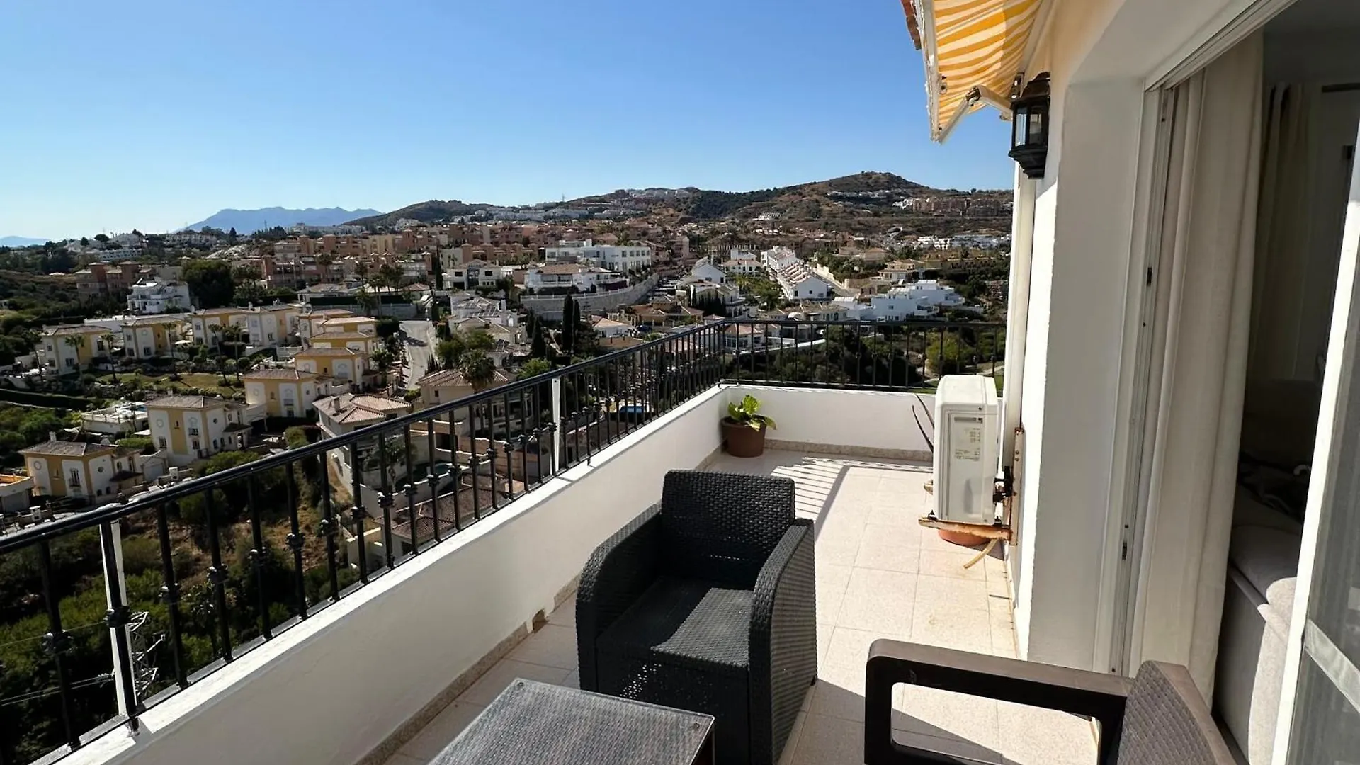 Luminoso Atico Duplex Con Vistas Al Mar Apartment Malaga