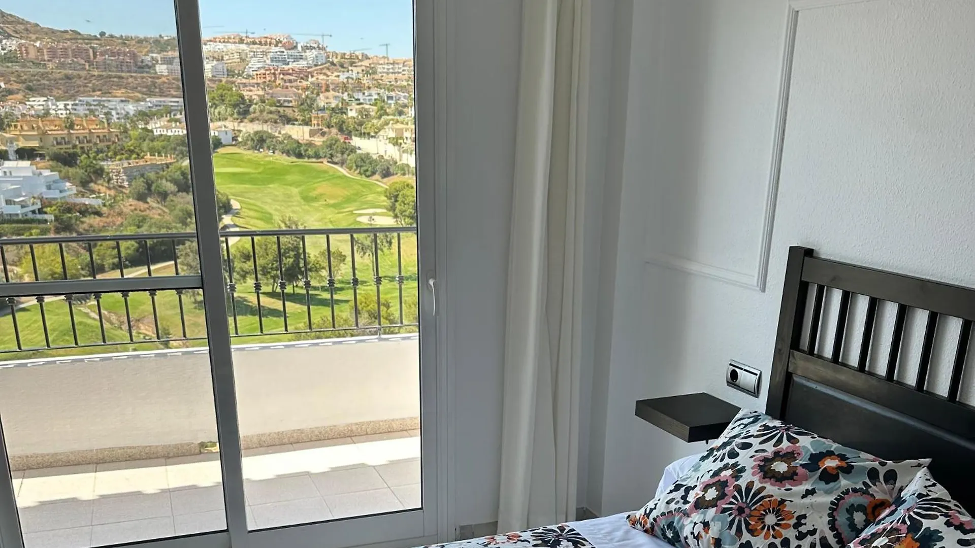 Luminoso Atico Duplex Con Vistas Al Mar Apartment Malaga Spain