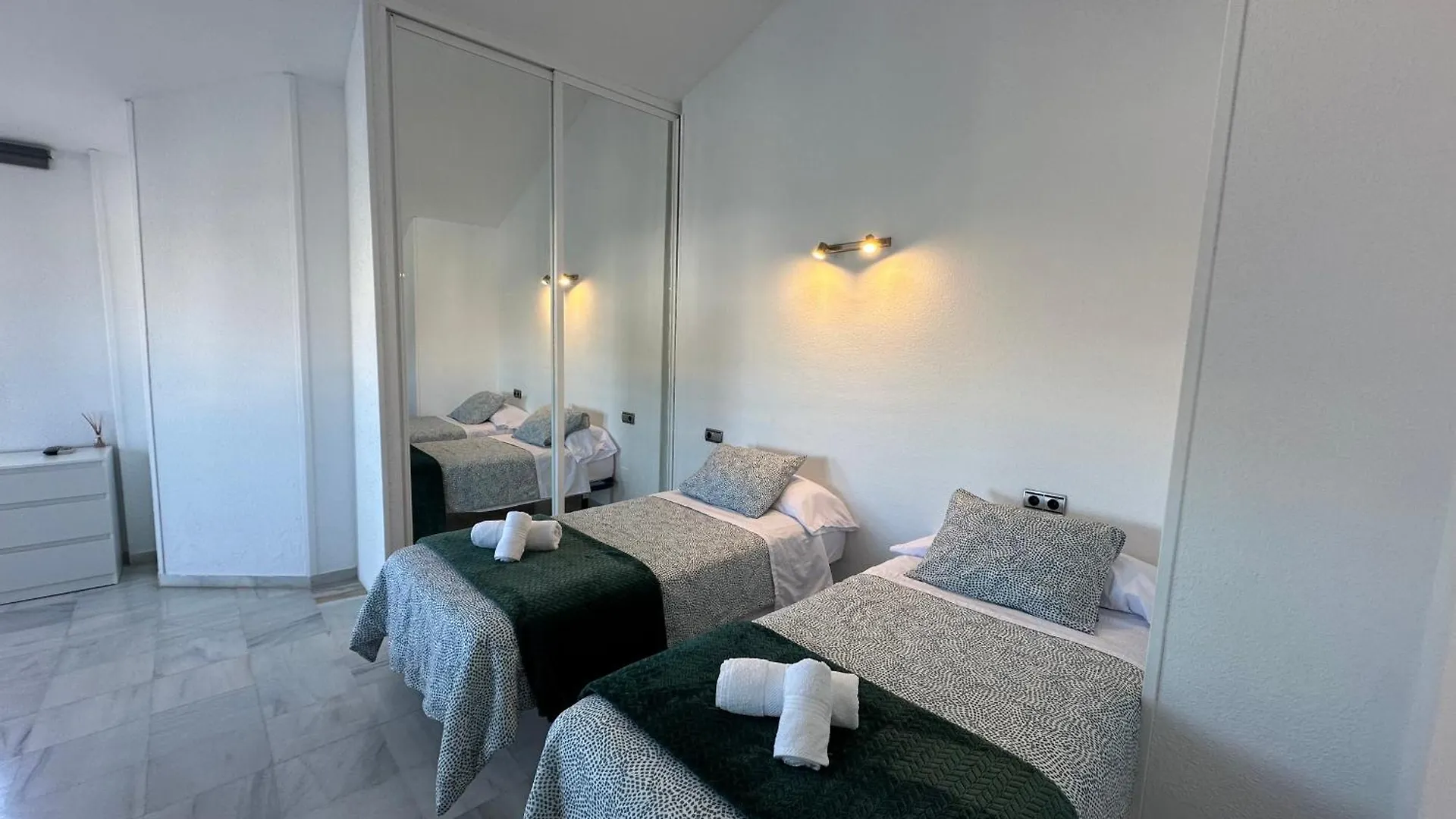Luminoso Atico Duplex Con Vistas Al Mar Apartment Malaga Spain