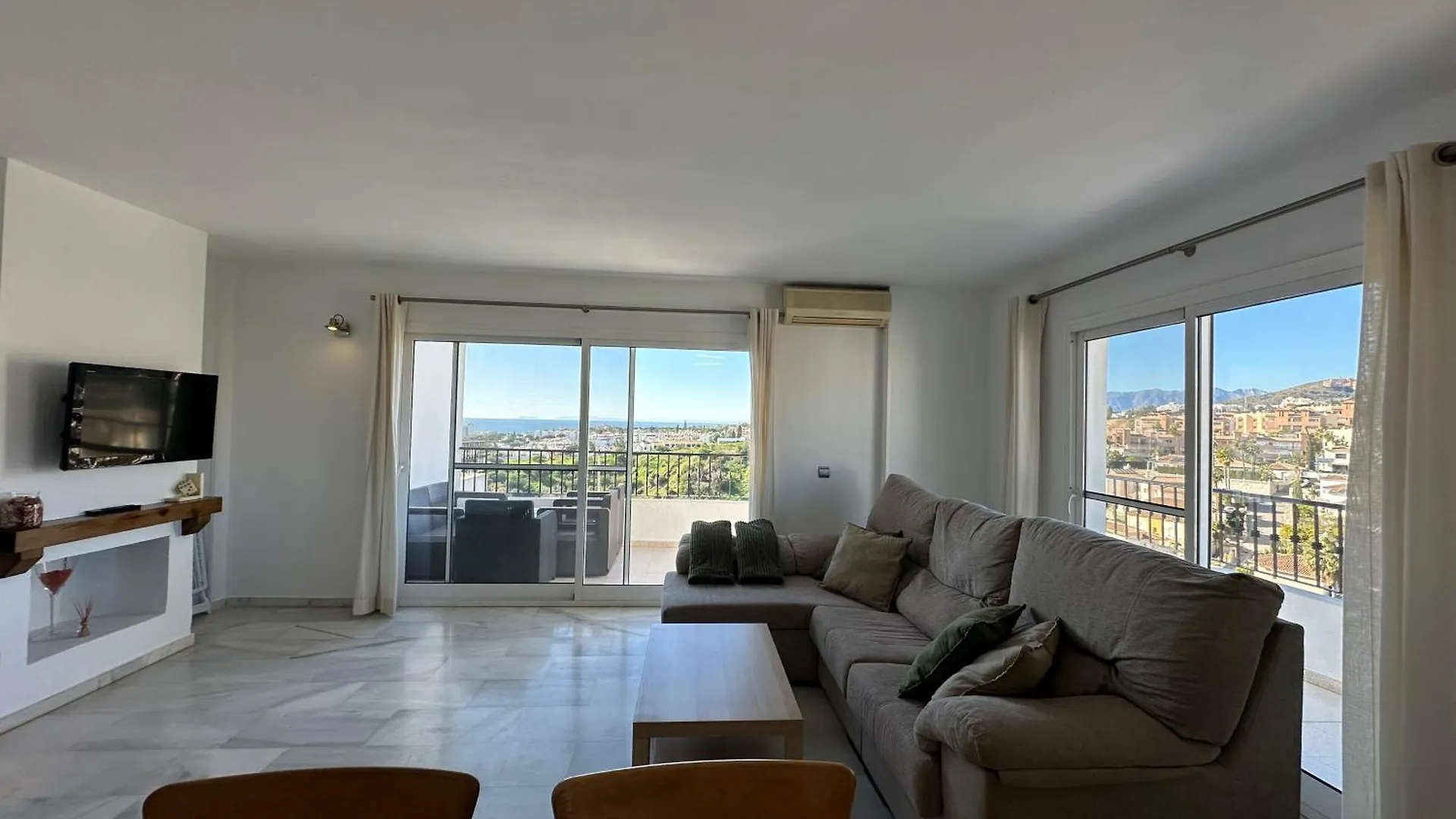 Luminoso Atico Duplex Con Vistas Al Mar Apartment Malaga