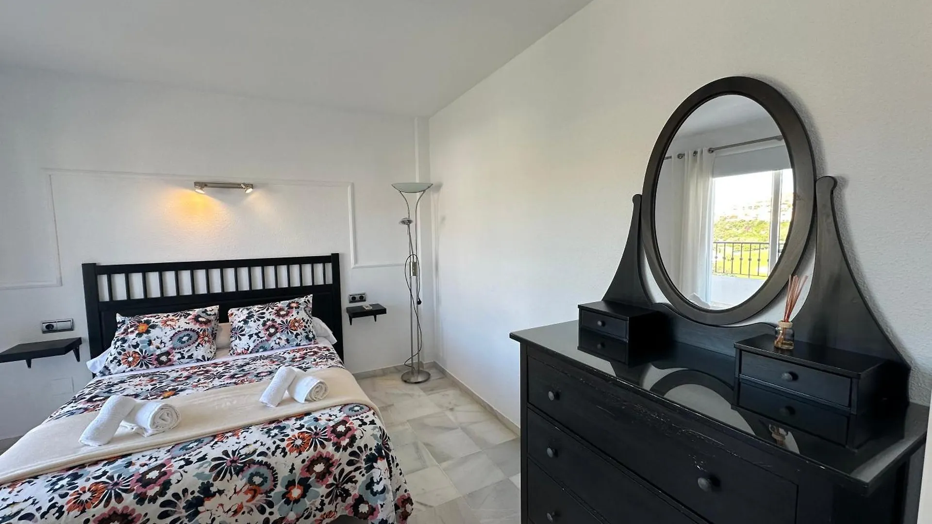Luminoso Atico Duplex Con Vistas Al Mar Apartment Malaga Spain