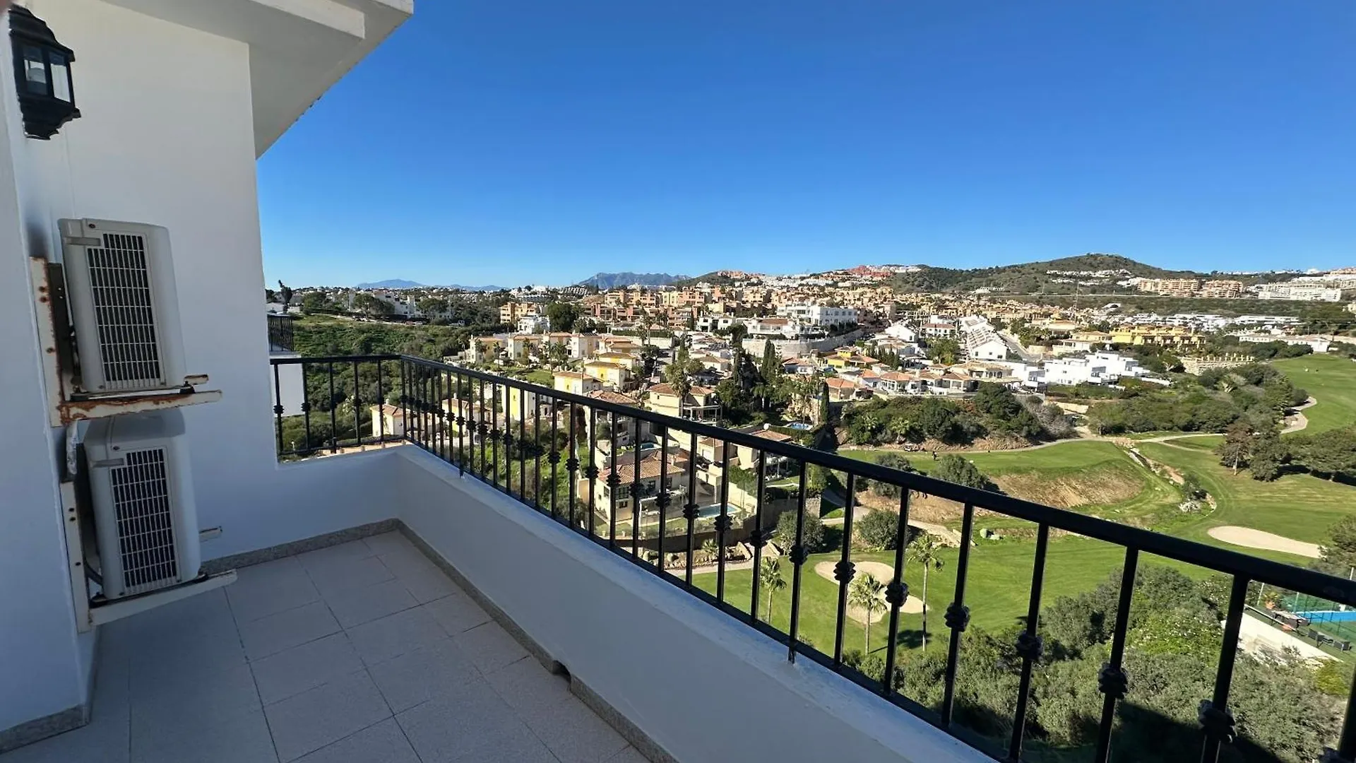 Luminoso Atico Duplex Con Vistas Al Mar Apartment Malaga Spain